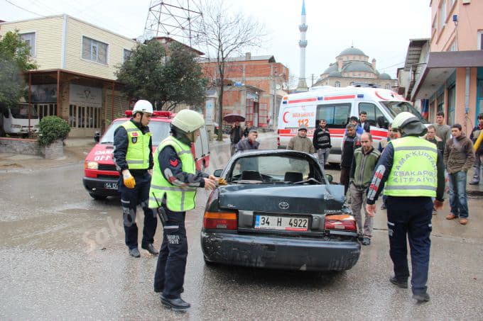 Modern Sanayi'de trafik kazası!