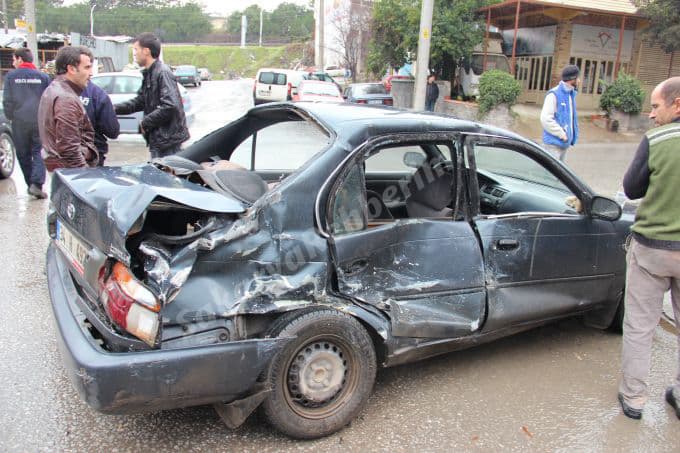 Modern Sanayi'de trafik kazası!
