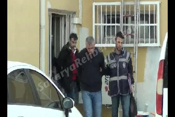 Sahte altınları kız arkadaşlarına bozdurtuyorlarmış!