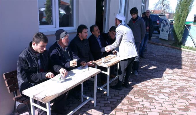 Yunus Emre Camisi'nde ilk cuma