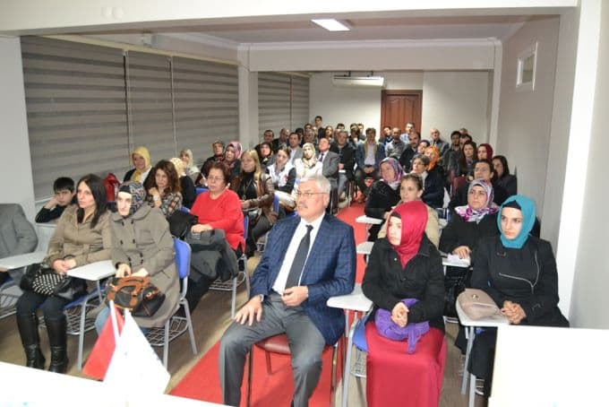 Başarılı iletişim için, "Samimiyet, saygı ve empati"