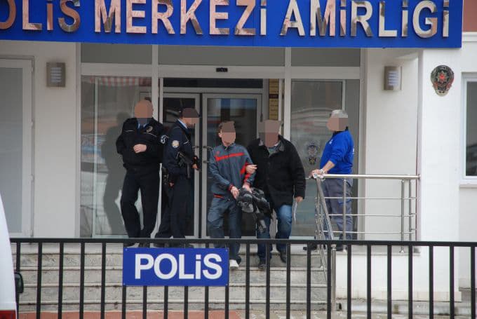 Cezaevinden çıktı, hırsızlık yaptı!