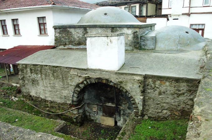 Osmanlı Hamamı yıkılmaya yüz tutuyor