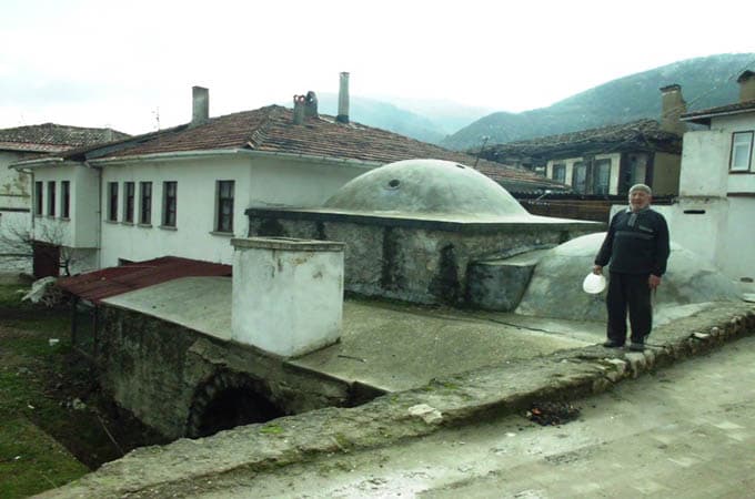 Osmanlı Hamamı yıkılmaya yüz tutuyor