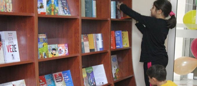 Türkiye'nin ilk kitap büfesi Sakarya'da