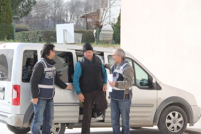 Polisten kaçak sigara baskını