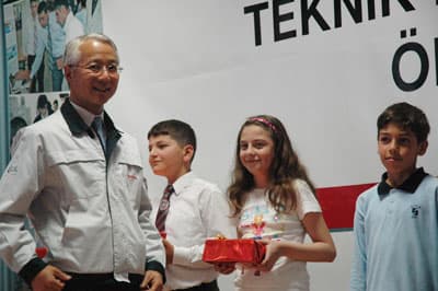 Toyota, Başarılı Öğrencileri Ödüllendirdi
