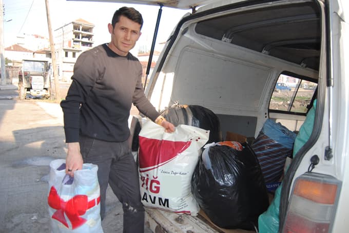 Kaynarca'dan Suriyeli mültecilere yardım