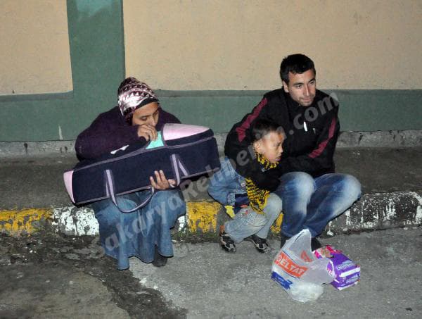 Sokakta kalan aileye böyle akıl verdiler!