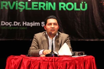 <font face="arial,helvetica,sans-serif" size="2"><font size="3"><strong>&quot;8 Farklı branşta&quot;</strong></font><br /><br />Sakarya  B&uuml;y&uuml;kşehir Belediyesi K&uuml;lt&uuml;r ve Sosyal İşler Dairesi Başkanlığı  tarafından d&uuml;zenlenen &ldquo;B&uuml;y&uuml;kşehir Akademi&rdquo; başlıyor. B&uuml;y&uuml;kşehir Akademi  ile ilgili a&ccedil;ıklamalarda bulunan K&uuml;lt&uuml;r ve Sosyal İşler Dairesi Başkanı  İbrahim Akt&uuml;rk, &ldquo;B&uuml;y&uuml;kşehir Akademi&rsquo;de Tarih, Sinema, Uluslararası  Politika, Fotoğraf, Modern T&uuml;rk Edebiyatı, Yazı ve Edebiyat, Seyahatname  ve D&uuml;nya Dinleri olmak &uuml;zere 8 farklı branşta s&ouml;yleşi  ger&ccedil;ekleştirilecek&rdquo; diye konuşt<font size="2">u.</font> </font>