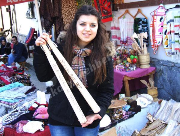 "Oğlum bak git" şimdi de beyzbol sopalarında