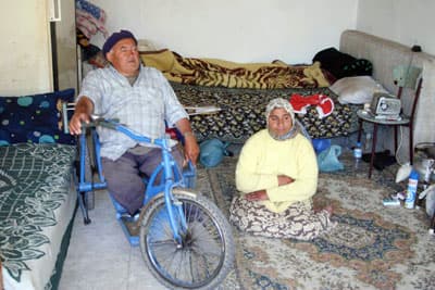 Garajda Yaşam Mücadelesi Veriyorlar