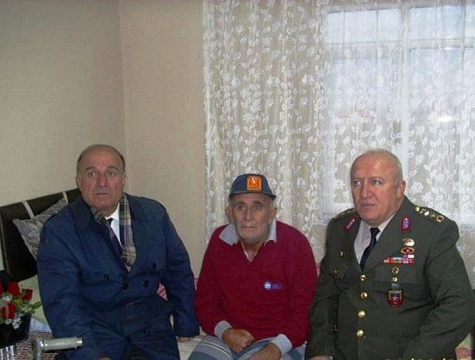 Alay Komutanından Gaziye Ziyaret