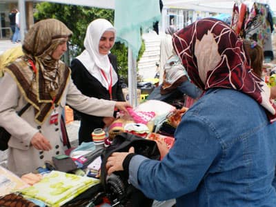 Maddi İmkanları Zayıf Olan Öğrenciler İçin Kermes
