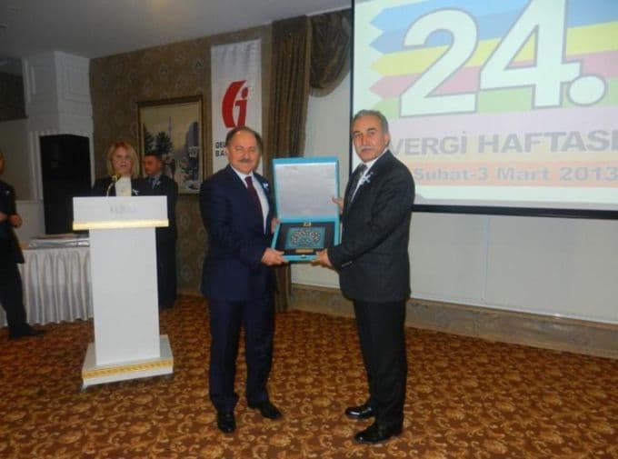 Rekortmen vergi mükelleflerine plaket