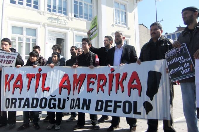 "28 Şubat süreci halen devam ediyor"