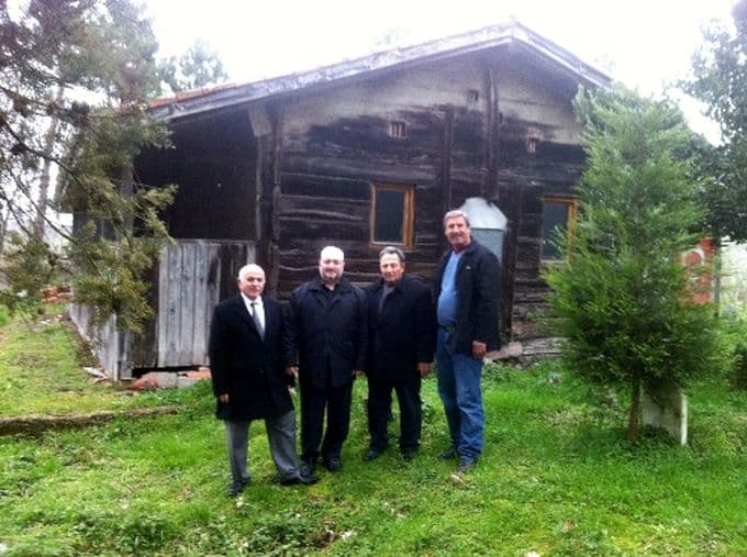 Tahta çivilerle yapılan bin yıllık ahşap cami