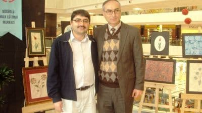 <font face="arial,helvetica,sans-serif" size="2">S&ouml;ğ&uuml;tl&uuml; Halk Eğitimi  Merkezi M&uuml;d&uuml;r&uuml; Ali &Ouml;lmez, kursiyerlerin el emeği g&ouml;z nuru eserlerle,  il&ccedil;eye ait y&ouml;resel tatların sunulduğu sergi i&ccedil;in yer tahsisinde bulunan  Serdivan AVM yetkililerine ve &ccedil;alışanlarına, serginin yapılmasına katkı  sağlayan kurum ve kuruluşlara, kursiyerlere, serginin g&ouml;r&uuml;nmez  kahramanları olan &ouml;ğretmen ve usta &ouml;ğreticilere teşekk&uuml;r etti. S&ouml;ğ&uuml;tl&uuml;  Halk Eğitim M&uuml;d&uuml;r&uuml; Ali &Ouml;lmez, imk&acirc;n bulduk&ccedil;a bu t&uuml;r &ccedil;alışmalara devam  edeceklerini ifade etti.</font>