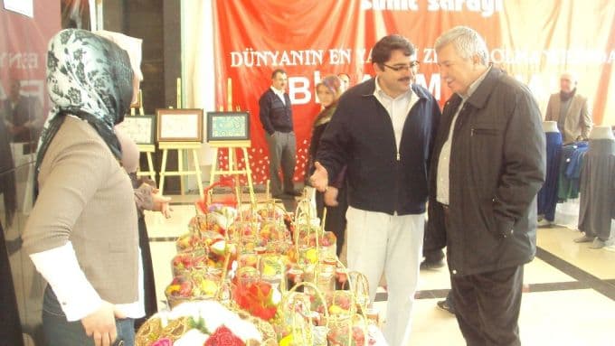Serdivan AVM'deki sergiye yoğun ilgi