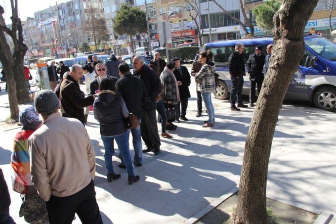Kız yurdunu kapatmaya Çevik Kuvvet'le geldiler