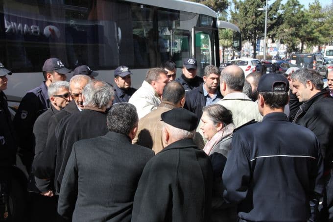 Kız yurdunu kapatmaya Çevik Kuvvet'le geldiler