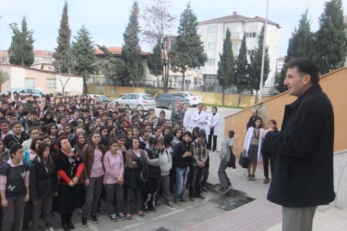 Öğrenciler depreme karşı hazırlanıyor