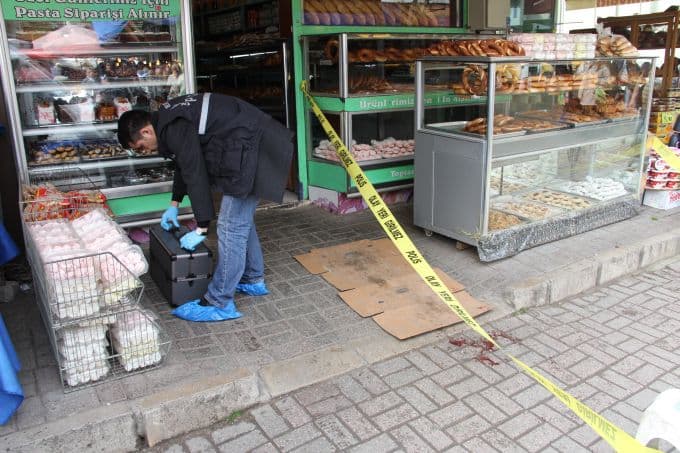 Katlıpazar yerinde, 16 yaşındaki genç bıçaklandı!