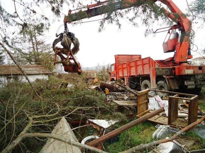 Yıllardır biriken hurdalar, protokol sonrası temizlendi