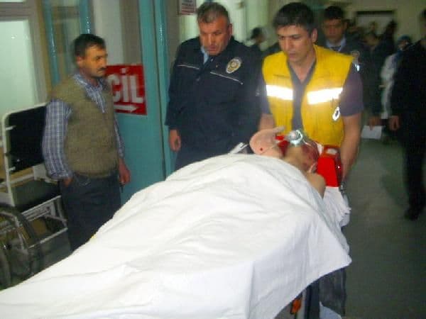 Otomobiline çarpan kişi bakın kim çıktı?
