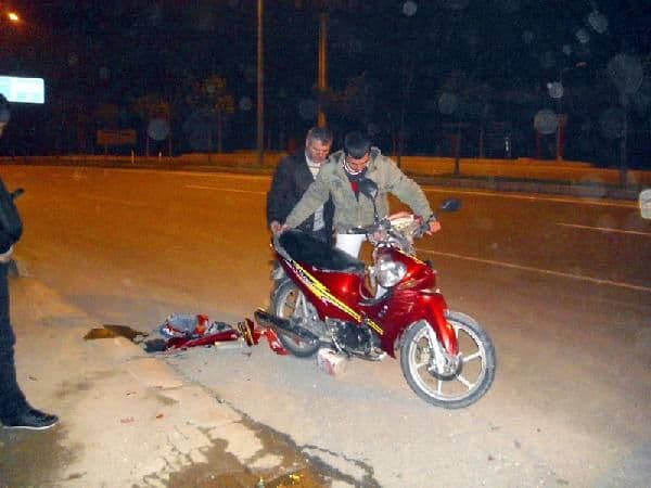 Otomobiline çarpan kişi bakın kim çıktı?