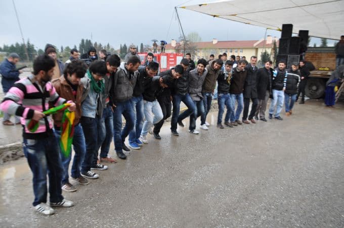BDP'liler Sakarya'da Nevruz'u kutladı