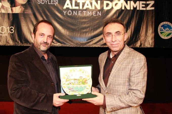 Taş Mektep filminin yönetmeni Sakarya'daydı
