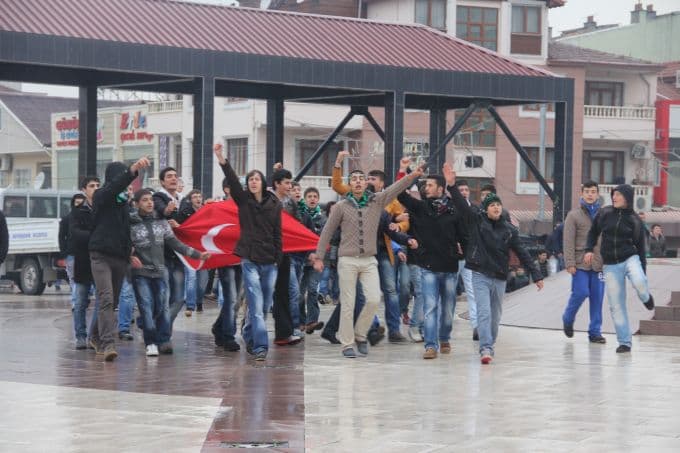BDP'liler Sakarya'da Nevruz'u kutladı