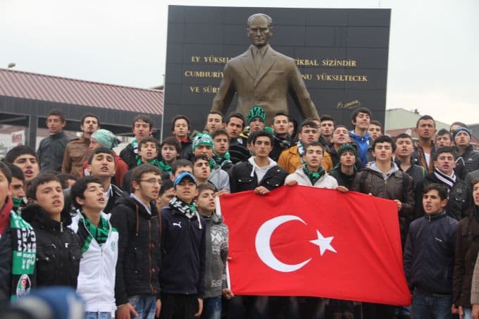 BDP'liler Sakarya'da Nevruz'u kutladı