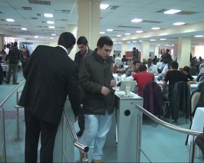 Bugün SAÜ'de savaş menüsü çıktı