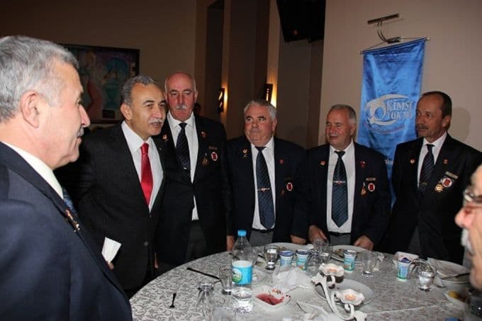 Şehit aileleri ve gaziler kardeşlik sofrasında
