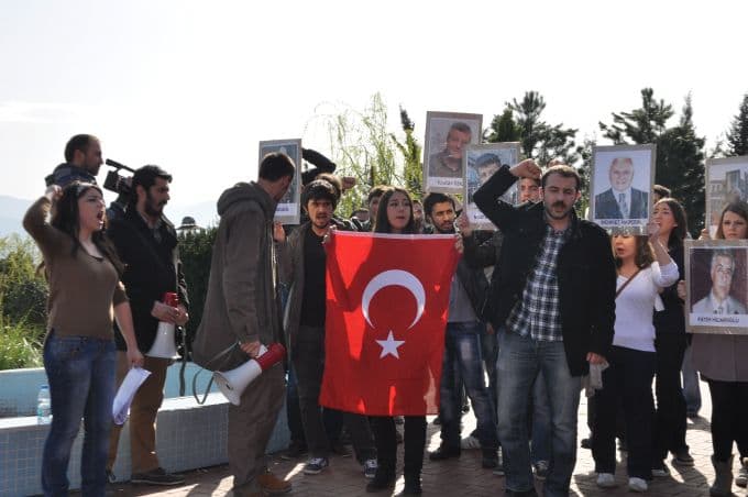 TGB'li öğrencilerden Emin Gürses protestosu