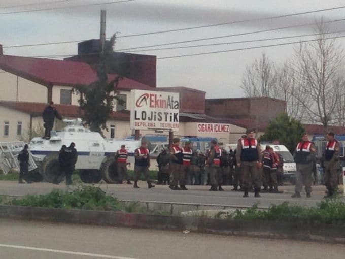 Sakaryasporlu taraftarlar polis engeline takıldı