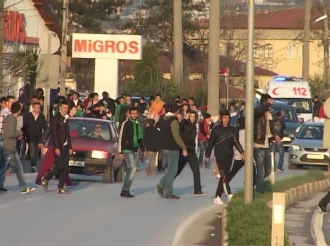 Sapanca'da maç sonrası ortalık karıştı