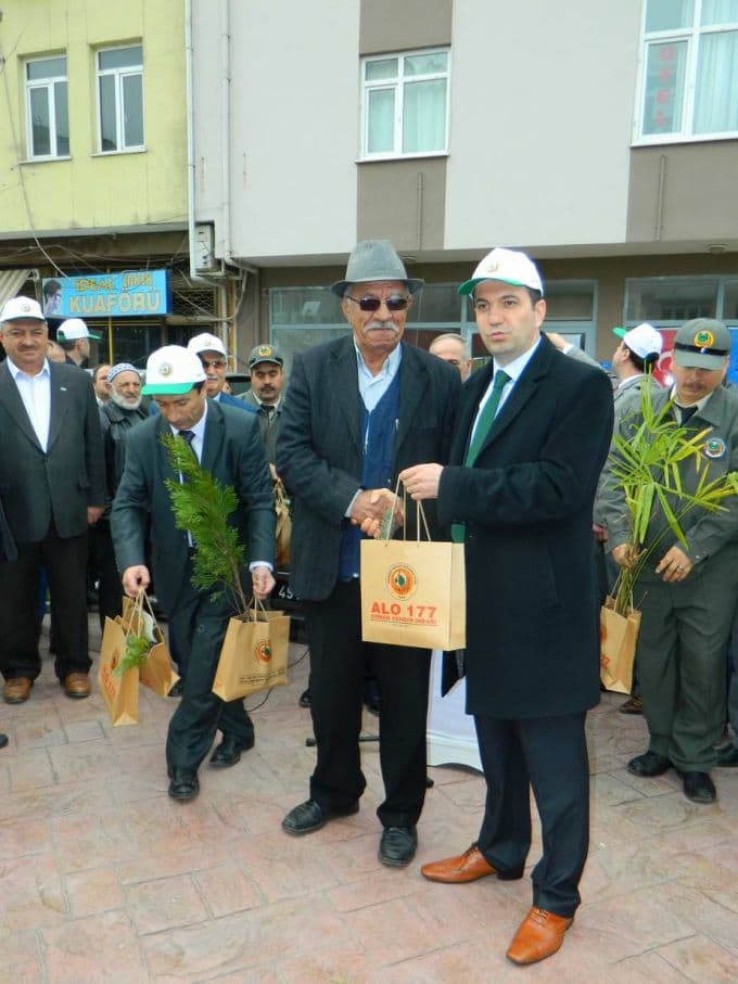 Karasu'da 2 bin adet fidan dağıtıldı