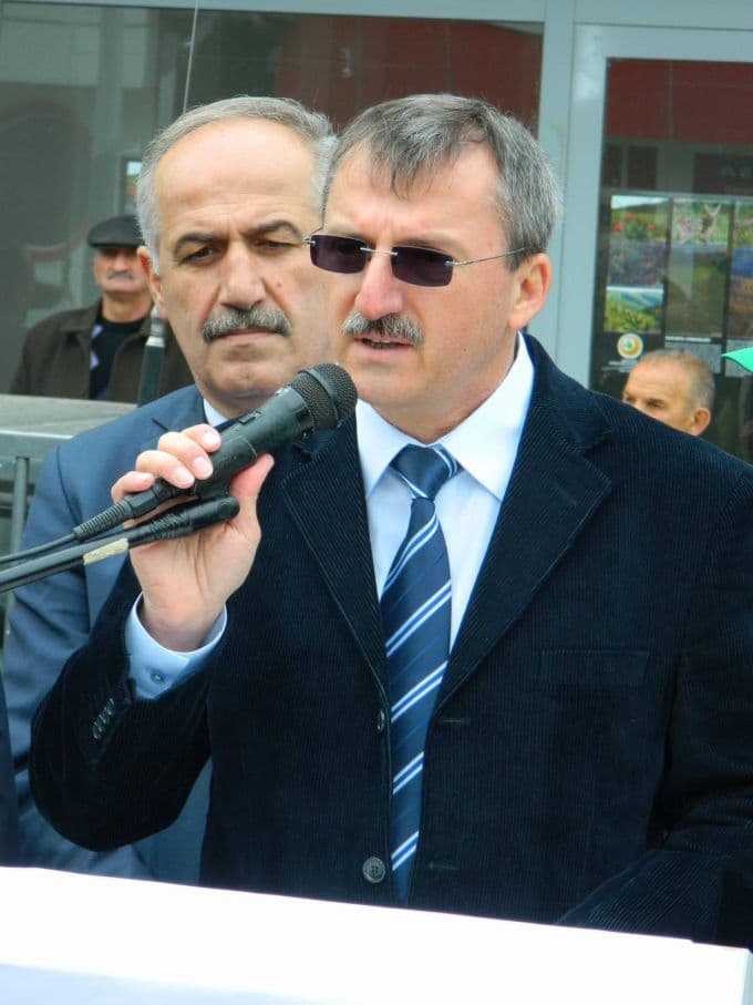 Karasu'da 2 bin adet fidan dağıtıldı