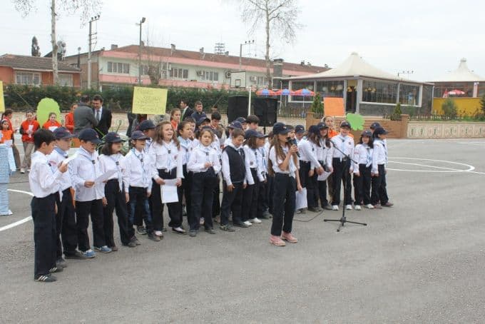 Öğrenciler gösterileriyle hayran bıraktı
