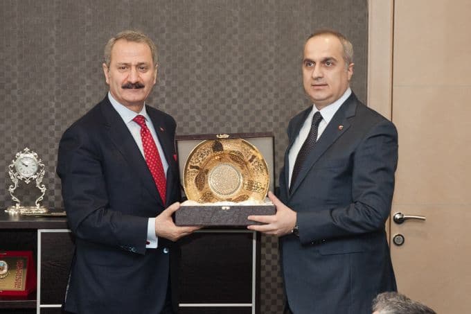 "Otomotiv üssü Sakarya'ya yakışır"