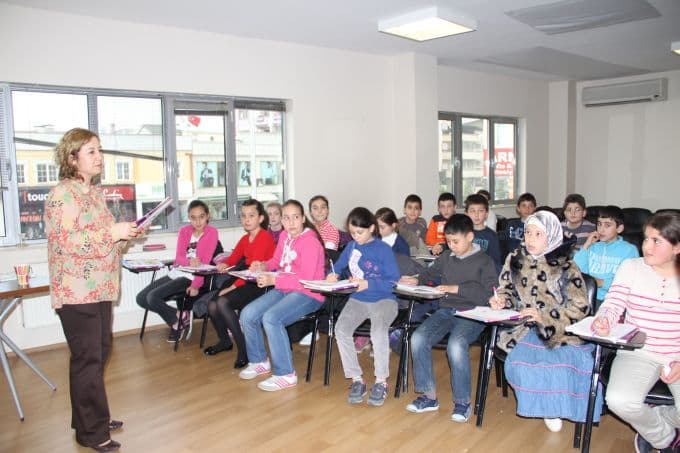 Sendikalardan eğitime destek