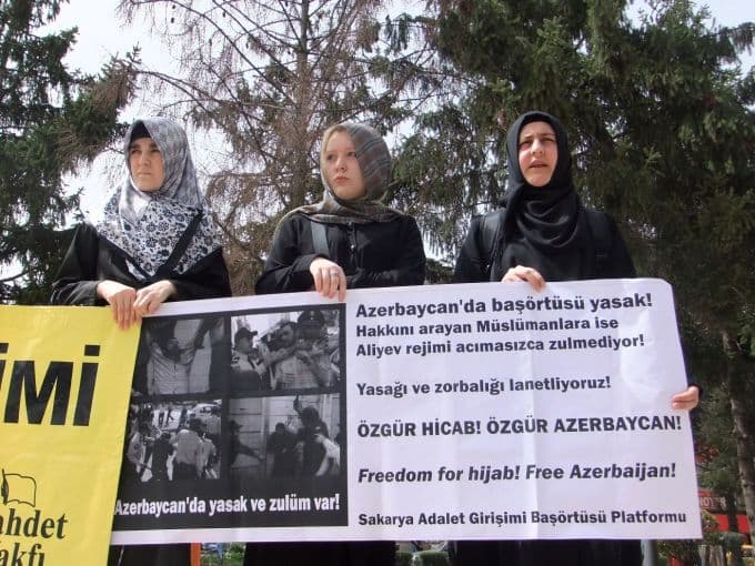 "Türkiye niçin hâla NATO üyesi?"