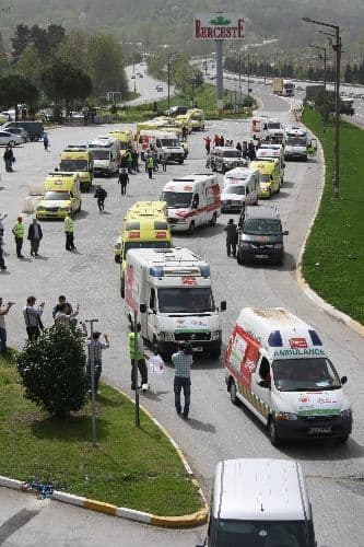 Suriye'ye gidecek 28 ambulaslık konvoy Sakarya'da