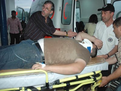 Akyazı'da Trafik Kazası: 1 Ölü, 6 Yaralı