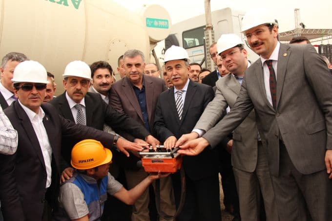 Akyazı'da 385 TOKİ konutunun temeli atıldı