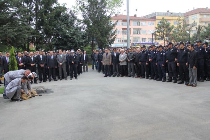 Önce kurban kestiler, sonra kan verdiler