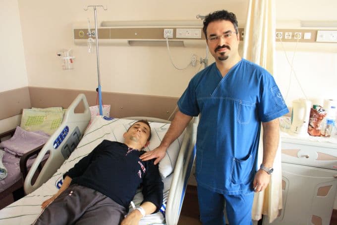 Doktorun uyguladığı yeni teknikle kamburluktan kurtuldu